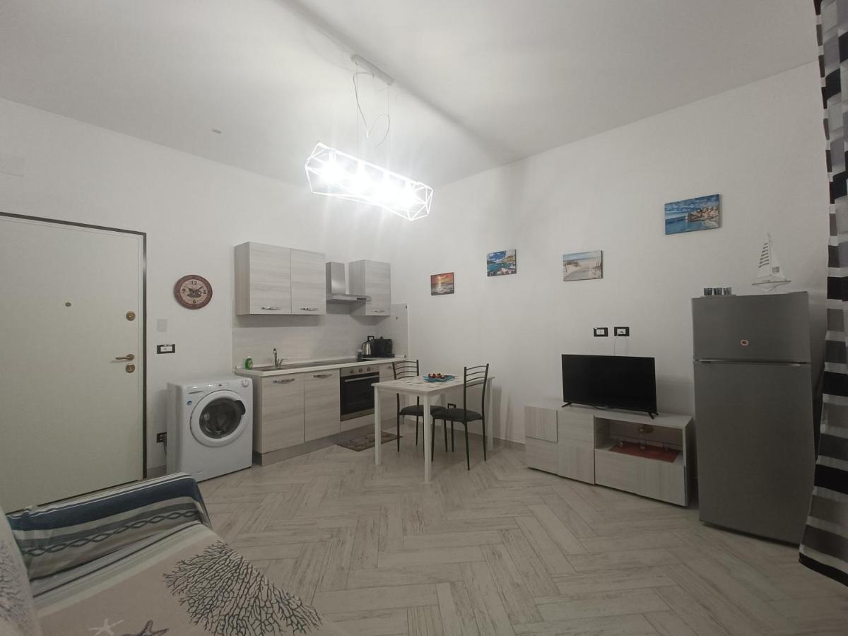 Casa Vacanze Via Nizza 57 Zinola-Wifi Savona Luaran gambar