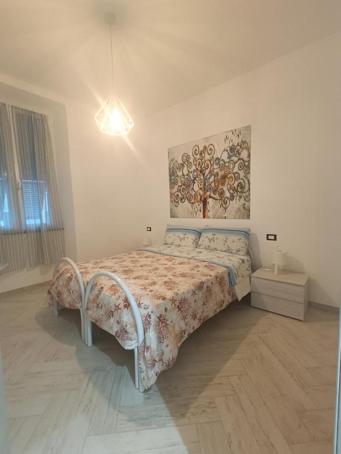 Casa Vacanze Via Nizza 57 Zinola-Wifi Savona Luaran gambar