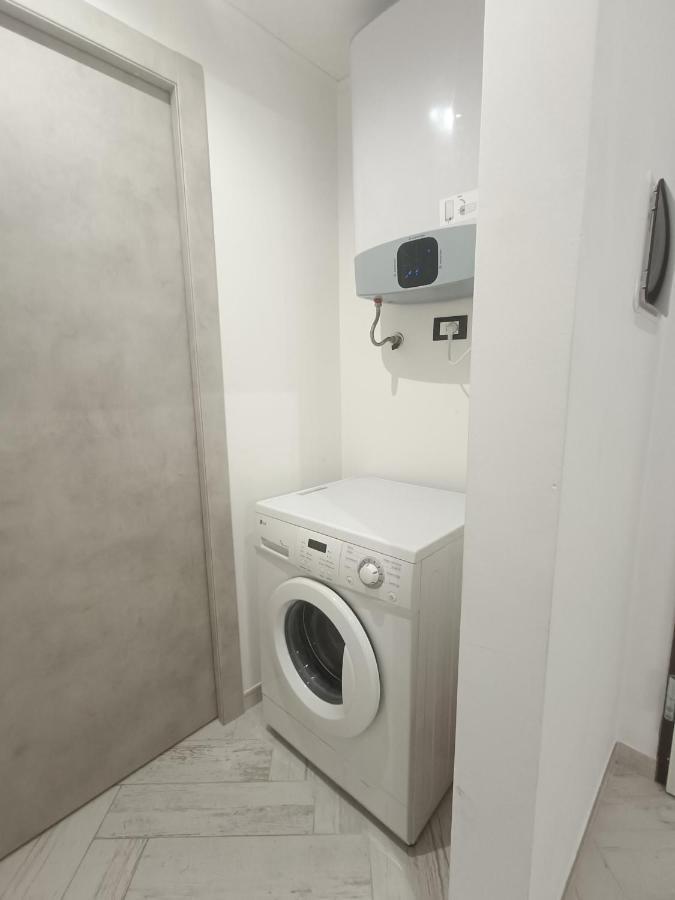 Casa Vacanze Via Nizza 57 Zinola-Wifi Savona Luaran gambar