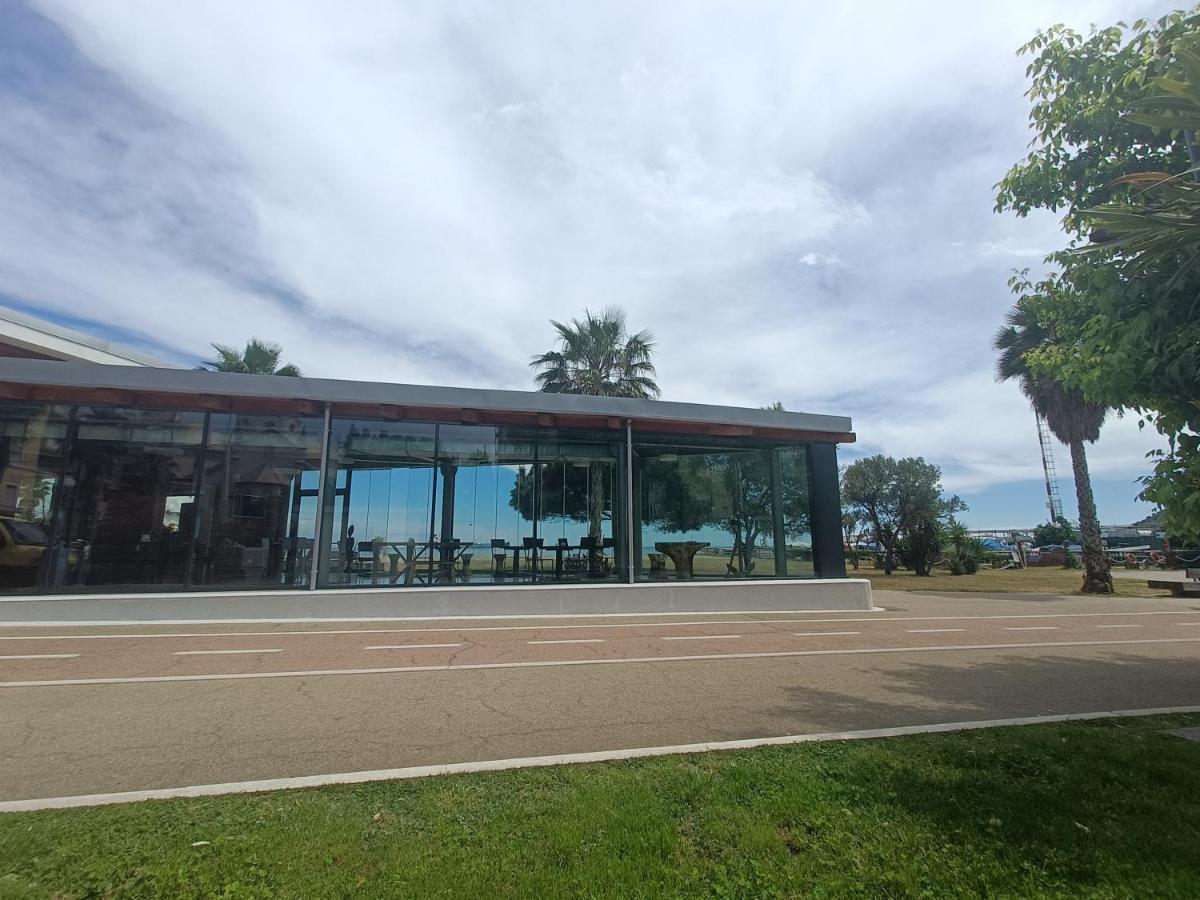 Casa Vacanze Via Nizza 57 Zinola-Wifi Savona Luaran gambar