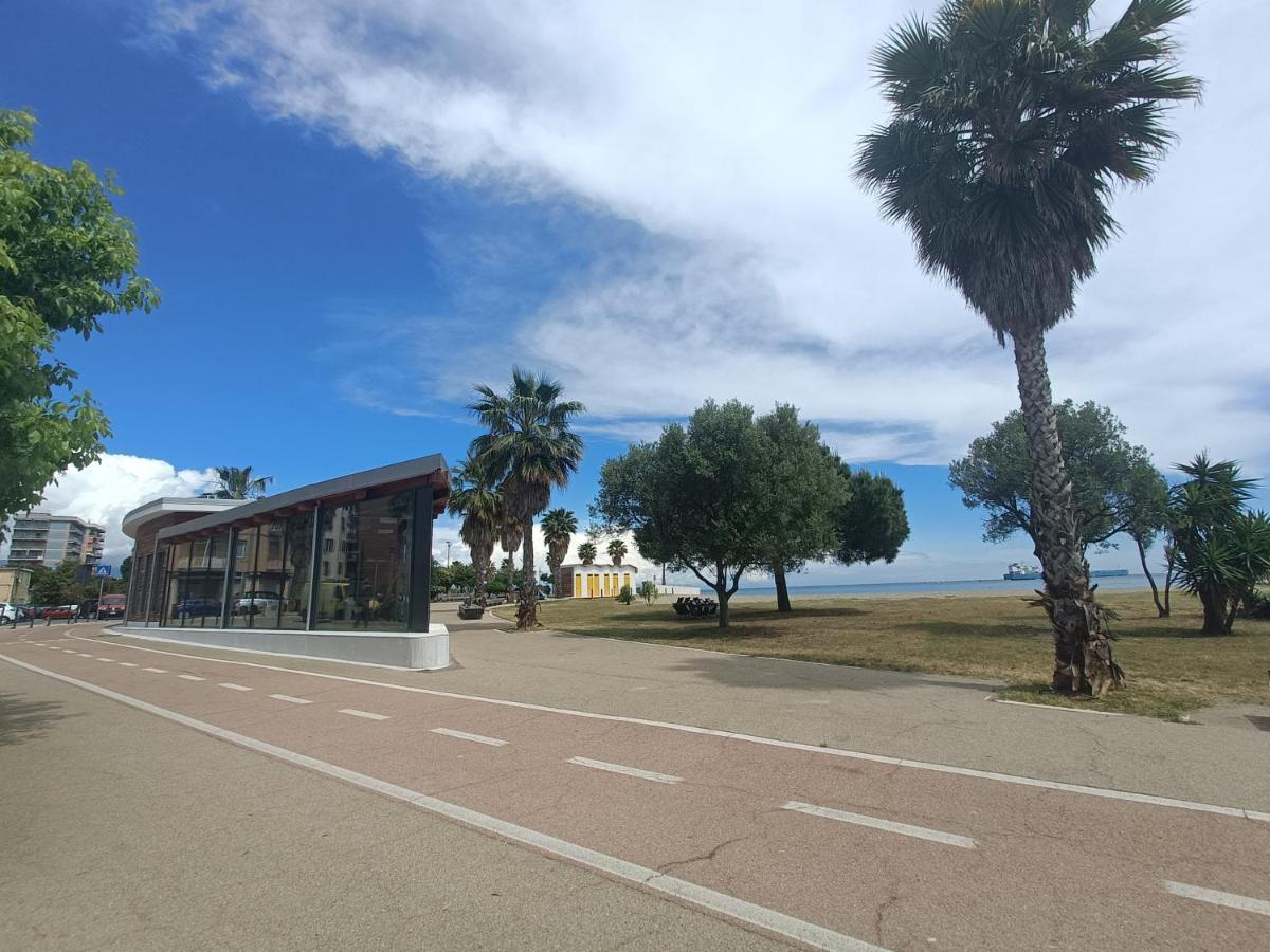 Casa Vacanze Via Nizza 57 Zinola-Wifi Savona Luaran gambar