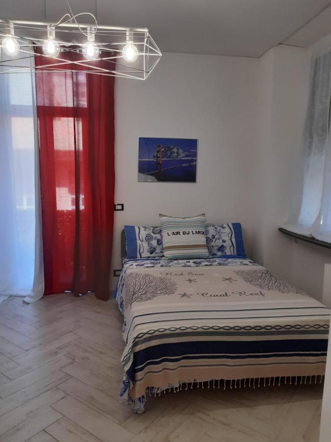 Casa Vacanze Via Nizza 57 Zinola-Wifi Savona Luaran gambar